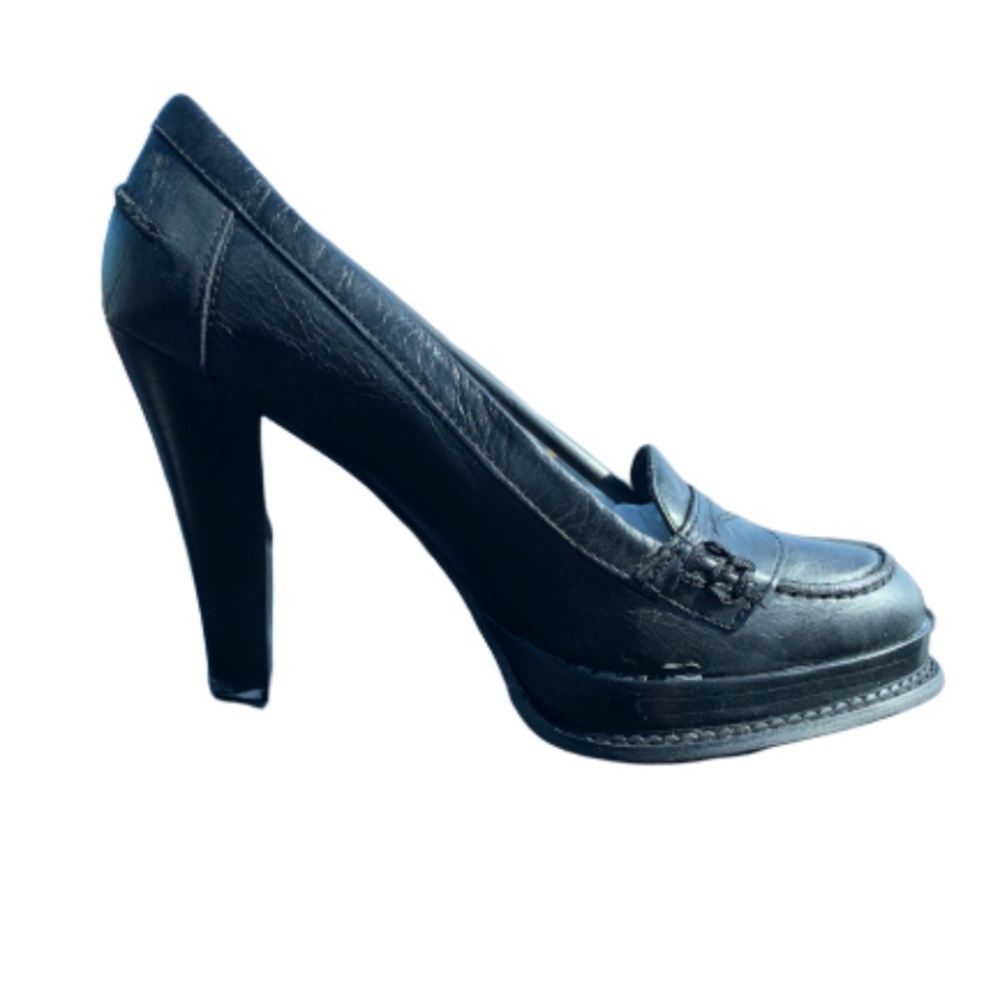 NWT Chinese Laundry Benito Leather black pump heel